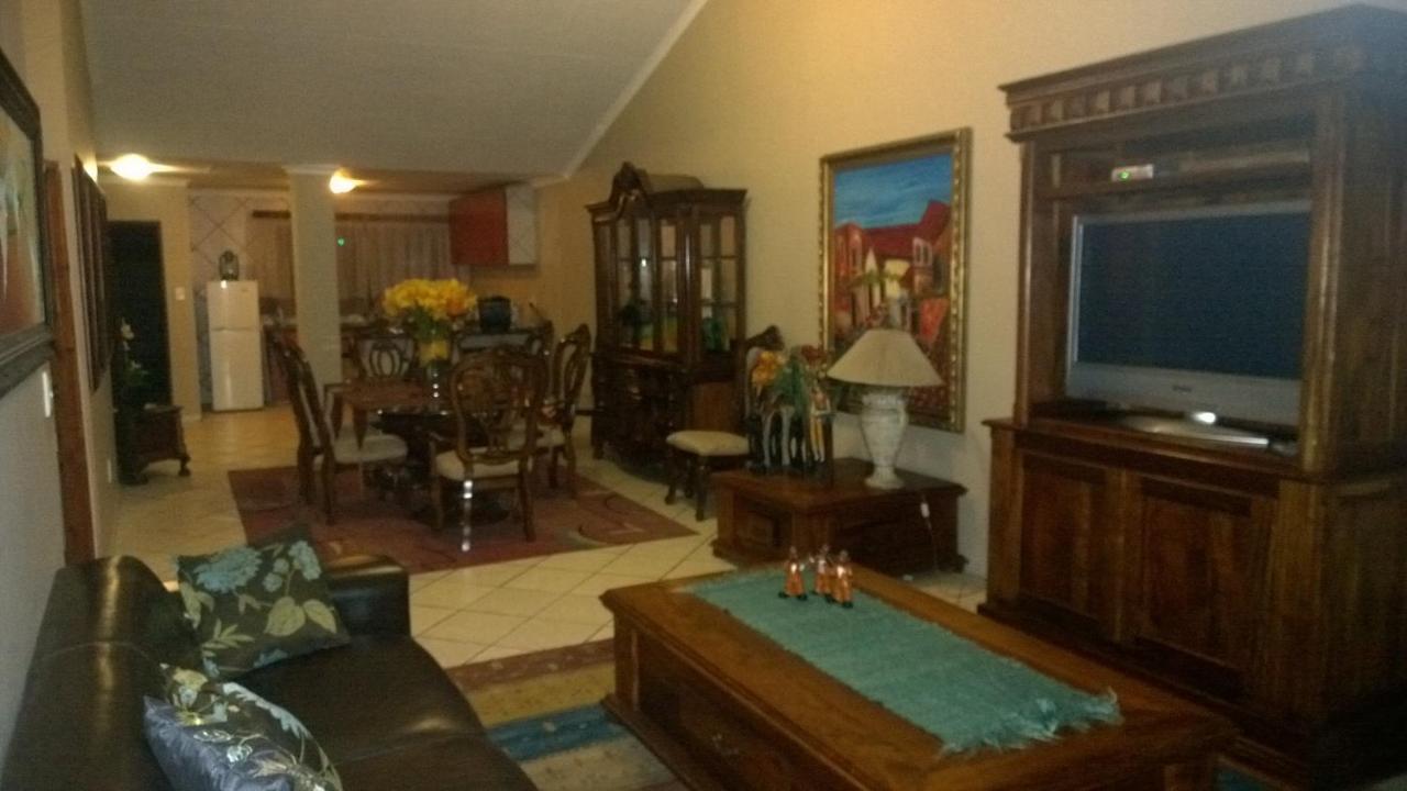 Loch Athlone Overnight Accommodation เบธเลเฮม ภายนอก รูปภาพ